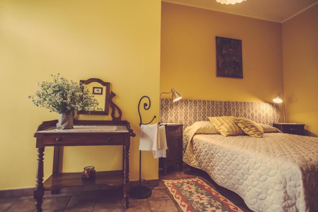 Agriturismo I Suri Асти Екстериор снимка